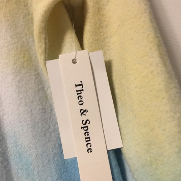 Theo & Spence Tie-Dye V-Neck Drawstring Hoodie - Picture 5 of 10